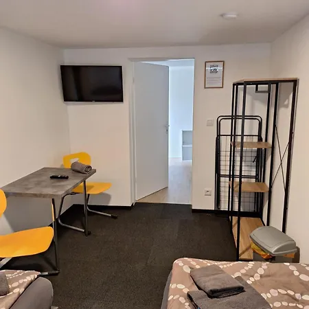 Hauptstr 10- 04603 Remsa